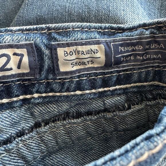 Miss Me Jeans Women's Size 27 Boyfriend Denim Shorts Cuffed Distressed Med Blue - Picture 8 of 8